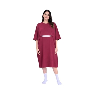 T-shirt d'allaitement surdimensionné en pur coton - T-shirt ample avec fermeture éclair et poches pour les femmes enceintes et les jeunes mamans - Product Image 1