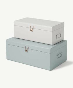 Conjunto de Dos Baúles de Almacenamiento de Estilo Nórdico Moderno con Detalle de Tirador de Cuero, Espacioso Organizador para Hogares Elegantes - Product Image 1