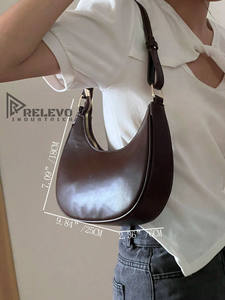 Bolso de Hombro de Cuero Genuino Hecho a Mano, Diseño Exclusivo para Mujer - Product Image 4