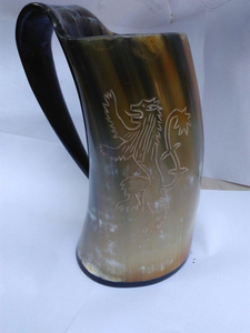 Jarra de Cuerno Vikinga Hecha a Mano de Estilo Medieval, de Cuerno Natural de Animal, para Cosplay, Reenactamiento y Decoración Rústica del Hogar - Product Image 3