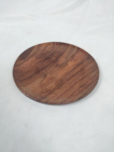 ถาดไม้กลมขัดเงาทำมือจากไม้ธรรมชาติ สำหรับงานเลี้ยงและรับประทานอาหาร จานเสิร์ฟสวยงาม ของตกแต่งบ้าน ของขวัญ - Product Image 3