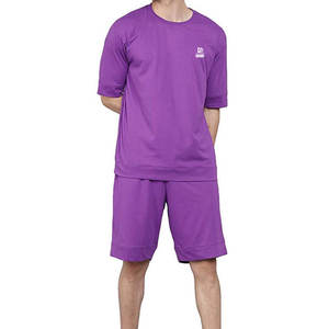 Conjuntos de Camiseta y Pantalones Cortos de Lona Transpirable para Hombre con Logotipo Personalizado Más Vendidos - Product Image 1