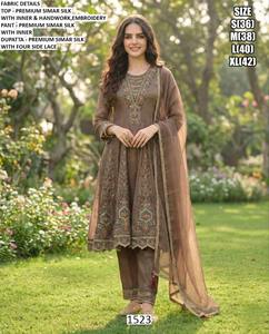 ชุดคุर्ติปักลายดอกไม้สไตล์โมเดิร์นสีม่วงนูร์ อี ไวโอเล็ต เอวธรรมชาติ ยาวคลุมเท้า ระบายอากาศได้ดี สวมใส่สบาย - Product Image 5