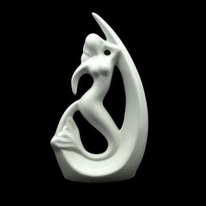 Céramique blanche abstraite de forme féminine fluide, décoration artistique minimaliste moderne pour l'art contemporain blanc minimaliste. - Product Image 5