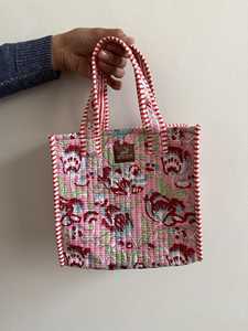 กระเป๋าโท้ทผ้าฝ้ายลายควิลท์สไตล์โบฮีเมียนขนาดเล็ก  แบบเปิดสองด้าน ลายบล็อกพิมพ์  กระเป๋าใส่อาหารกลางวัน  ผ้าทำมือ  ของขวัญ - Product Image 5