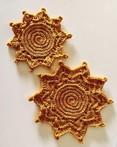 Impresionantes Posavasos de Ganchillo con Diseño de Rayos de Sol Naranja Durazno, Hechos a Mano, de Algodón, Resistentes a las Manchas, para Tazas, Decoración Boho y Rústica - Product Image 1