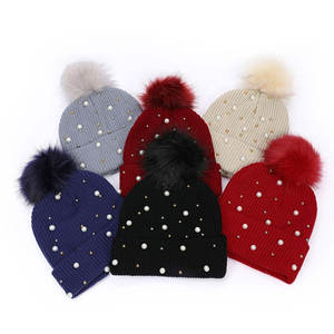 Gorro de Punto Personalizado con Logotipo Impreso, Grueso y Acogedor, Adornado con Cristales, Elegante Gorro de Punto con Pedrería Brillante - Product Image 1