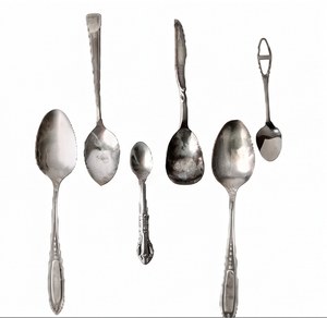 Juego de cubiertos metálicos vintage con acabado de alto brillo, cucharas resistentes al óxido para bodas y uso doméstico. - Product Image 1