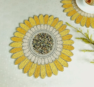Salvamantel redondo hecho a mano con cuentas florales rosas, decoración para mesa de boda, cuentas de vidrio de Blossom Craft India - Product Image 6