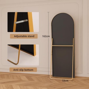 Elegante Espejo de Pie Curvo con Marco Delgado Dorado, Espejo Moderno y Sencillo, Adecuado para Dormitorio, Sala de Estar y Estudio - Product Image 6