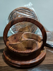 Bandeja de Servir Dividida de Madera Natural Económica para Frutos Secos, Bocadillos, Chocolates y Golosinas para Fiestas con Elegante Tallado Tradicional - Product Image 6