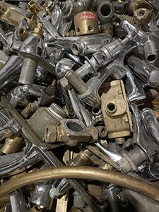Brass <b>Honey</b> Scrap High Purity Yellow Brass <b>Honey</b> Scrap Pieces with Custom Packaging for Metal Recycling and Industrial Use - Product Image 5