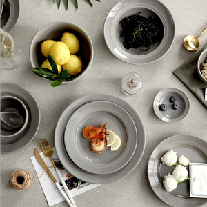 Service de table élégant en porcelaine noire avec bordure argentée, assiettes de service haut de gamme, bols décoratifs, tasses à thé élégantes - Product Image 5