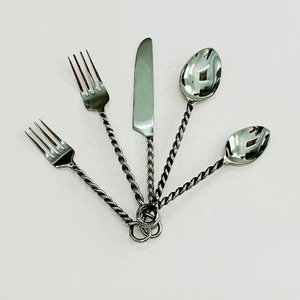 Nouvel ensemble d'ustensiles de couverts en acier inoxydable avec poignée torsadée Royal Silver Black Shade Design Ensemble de couverts de luxe New Look - Product Image 2