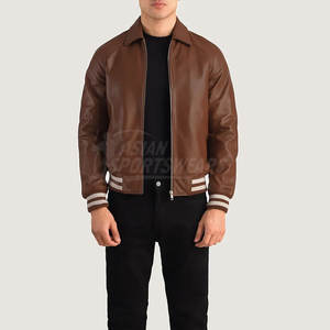 Chaquetas Varsity de Cuero Cómodas para Jóvenes, Forro Suave y Transpirable, Ropa Varsity Moderna - Product Image 2