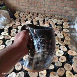 แก้วน้ำทรงถังทำจากเขาควายแกะสลักด้วยมืออย่างหรูหรา ขนาด 16-20 ออนซ์ เป็นมิตรกับสิ่งแวดล้อม บรรจุในกล่องอย่างดี เหมาะสำหรับดื่มเบียร์หรือมี้ดในยุคกลาง - Product Image 4