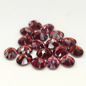 Pierre précieuse grenat du Mozambique scintillant, de forme ovale, naturel, facetté, de qualité supérieure, pour la conception et la fabrication de bijoux - Product Image 4