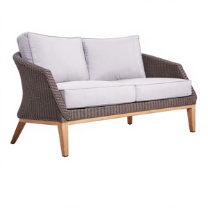 Sofá de Ratán de Lujo para Exteriores con Patas de Madera de Teca Sólida y Cojín – Muebles para Jardín, Patio y Resort - Product Image 1