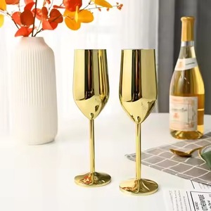 Gobelet à vin élégant en métal, verrerie haut de gamme sur pied pour fêtes, réceptions de mariage, restaurants, hôtels, bars et décoration de table - Product Image 1