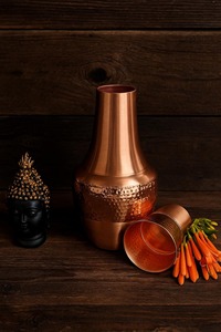 Bouteille d'eau en cuivre faite à la main, artisans indiens qualifiés, grande capacité, durable, écologique, pour usage domestique quotidien - Product Image 3