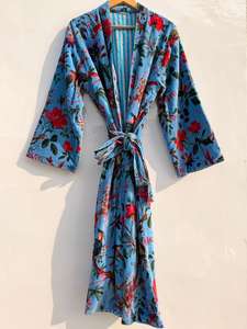 Abrigo largo de terciopelo con estampado de aves personalizado para mujer, estilo kimono floral, chaqueta de invierno boho al por mayor con cinturón - Product Image 3
