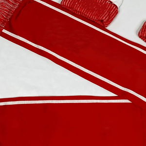 ชุดผ้าพันคอและหมวกไหมพรมอะคริลิคยาวลายแจ็คการ์ดสีแดงและสีขาว Delta Sigma Theta DST |   ชุดของขวัญความอบอุ่นในฤดูหนาวสำหรับชมรมนักศึกษาแบบกำหนดเอง - Product Image 4