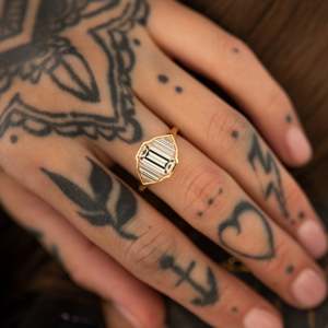 แหวนหมั้นเพชรทรงเอเมอรัลด์ ชุบทอง 14K สไตล์คลาสสิก รับรองโดย IGI สำหรับผู้หญิง - Product Image 6