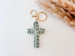 Llavero de Macramé Hecho a Mano, Estilo Bohemio, Cuerda Blanca, Objeto Decorativo, Ideal para Regalos y Recuerdos, Bautizo - Product Image 5