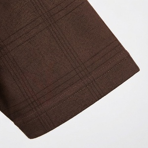 Polo à manches courtes en tissu écossais marron pour homme, coupe classique, décontracté, avec boutons - Product Image 6
