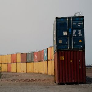 Contenedores de Envío de Alta Resistencia, Estructura de Acero Segura, Resistentes a la Intemperie, Ideales para Exportación, Importación, Almacenamiento y Transporte de Mercancías - Product Image 2