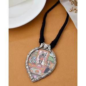 Collier pendentif fin en argent Meera Jaipur Govardhan Painting - Product Image 2
