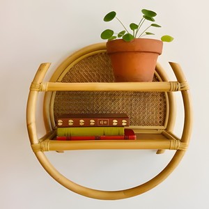 Étagère ronde en rotin en bois nordique, étagère en bois circulaire, décoration d'intérieur, salon, chambre à coucher, étagères faites à la main - Product Image 1