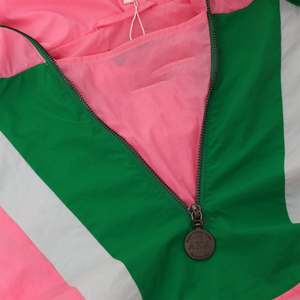 Veste coupe-vent imperméable légère à capuche et demi-zip AKA Signature grande taille rose vert blanc pour l'extérieur Anorak Sorority - Product Image 4