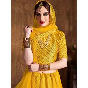 Lehenga Choli de Seda Bordada en Amarillo, Talla Grande, para Bodas Haldi - Product Image 3