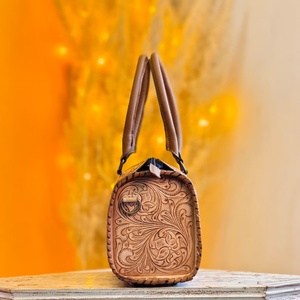 2026 Newly Arrive High Quality Waterproof Lightweight Genuine Leather Women's Mini Speedy Duffle Bag Antique Designs Tooling - Product Image 2