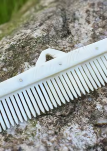 100% Natural Polished Eco-Friendly Buffalo Bone <b>Hair</b> <b>Comb</b> Classic Style Best Quality for Home Use Natural Crafts - Product Image 2
