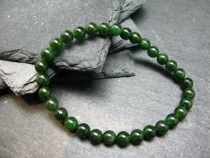 สร้อยข้อมือโอปอลสีดำธรรมชาติแบบลวดพันประดับด้วยลูกปัดโอปอลเอธิโอเปียเรียบเนียน ทำด้วยมือ เงินแท้ 925 รับรองโดย GIA - Product Image 6