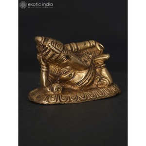 Sculpture en laiton Lord Ganesha de 2 pouces faite à la main, petit objet relaxant fabriqué à la main en Inde - Product Image 3