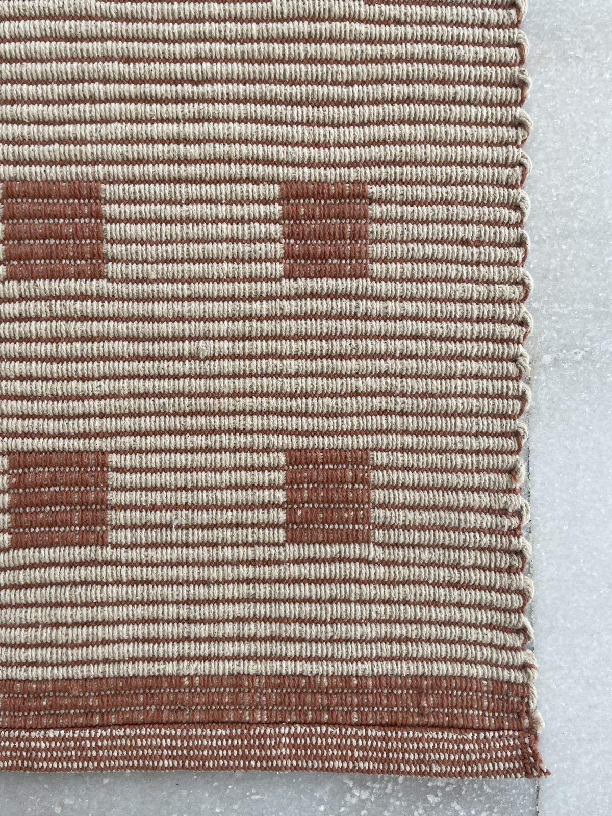 สีน้ำตาลเบจ