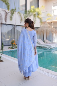 Salwar Kameez Tradicional Étnico Indio para Mujer, para Cualquier Ocasión, Ropa Elegante al por Mayor con Excelente Calidad Premium - Product Image 2