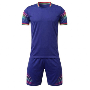Conjunto de Camiseta de Fútbol Roja con Cuello Redondo para Hombre, Manga Corta, Absorbe la Humedad, Ropa Deportiva para Todas las Temporadas, Uniforme de Fútbol con Estampado Sublimado - Product Image 5