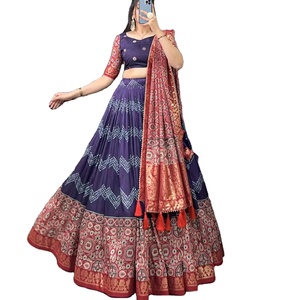 งานพิมพ์ลายผ้าฝ้ายผ้าไหมดีไซน์เนอร์ล่าสุด Lehenga Choli โดย Fab Zone - Product Image 1