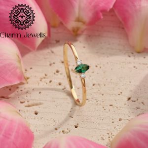 แหวนหมั้น Charm_Jewells ชุบทอง 22k เงินแท้ ประดับเพชรโมอิสซาไนต์ทรงคุชชั่น ตัวเรือนแบบหนามเตย รับรองโดย IGI น้ำหนัก 3 กรัม ดีไซน์คลาสสิกสำหรับทุกเพศ - Product Image 4