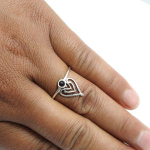 แหวนพลอยออนิกซ์สีดำทรงกลมดีไซน์ดั้งเดิม ทำจากเงินแท้ 925 ดีไซน์มงกุฎ เครื่องประดับสไตล์โบฮีเมียนสำหรับสาวๆ - Product Image 4