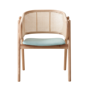 Chaise de salle à manger Helen avec dossier en rotin, structure en bois, coussin bleu clair, design scandinave moderne, mobilier de restaurant - Product Image 5