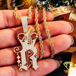Colgante con inicial R en letras gruesas con cadena, diseño intrincado, elegante collar llamativo, joyería para venta al por mayor - Product Image 4