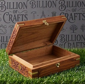 Boîte rectangulaire artisanale en bois de rose décorée de motifs géométriques avec gravure, élégante décoration d'intérieur, support de présentation souvenir - Product Image 4