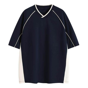 Camiseta de algodón extragrande para hombre, cuello redondo, manga corta, ribete en contraste, estilo casual vintage, color verde, hombros caídos. - Product Image 3