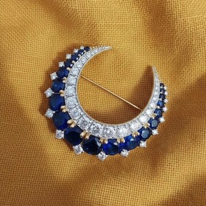 Broche Épingle Diamant Lune Croissante Saphir Bleu Style Victorien Plaqué Or 14K Argent Certifié Mariage Céleste 6-7CT Femme - Product Image 1