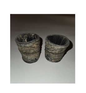 Verre à shot en corne de buffle naturelle, fait main, style rustique traditionnel, article de bar unique et durable pour servir les boissons - Product Image 1